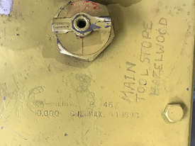 Enerpac Pump P462 Manual Hydraulic 10000 PSI 3 way 2 position - picture2' - Click to enlarge