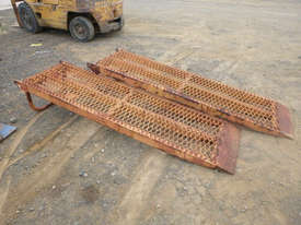 Unknown Set of ramps Miscellaneous Parts - picture0' - Click to enlarge