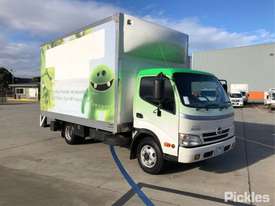 2010 Hino 300 series - picture0' - Click to enlarge