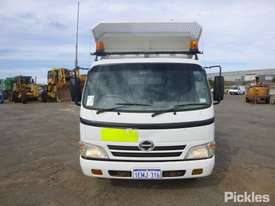 2008 Hino 300C - picture1' - Click to enlarge
