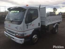 2004 Mitsubishi CANTER FE649 - picture2' - Click to enlarge