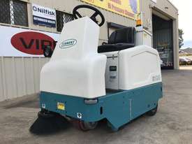 TENNANT 6100 lowest hr machine you will find ! - picture1' - Click to enlarge