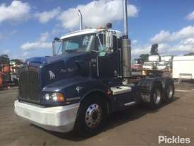 2005 Kenworth T401 - picture2' - Click to enlarge