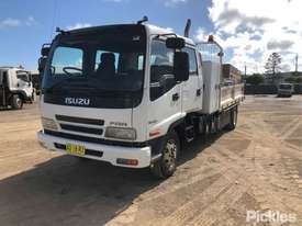 2006 Isuzu FRR550 - picture2' - Click to enlarge