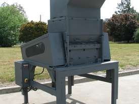 Industrial Heavy Duty Twin Motor Plastic Granulator - picture0' - Click to enlarge