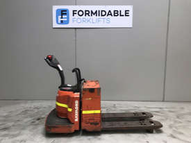 Raymond 8400 Pallet Truck Forklift - picture0' - Click to enlarge