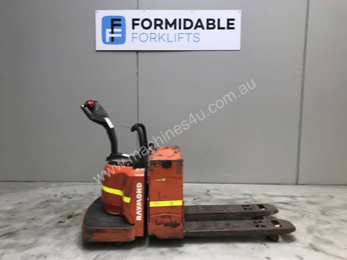 Raymond 8400 Pallet Truck Forklift