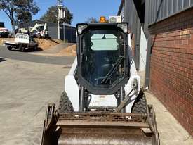 Bobcat S590 low hours - picture1' - Click to enlarge