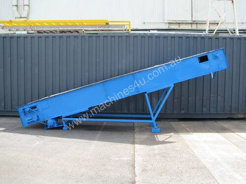 Large Incline Motorised Belt Conveyor - 5m long