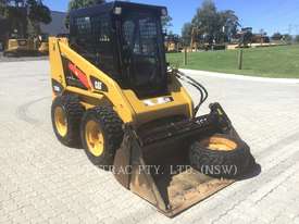 CATERPILLAR 226B3 Skid Steer Loaders - picture1' - Click to enlarge