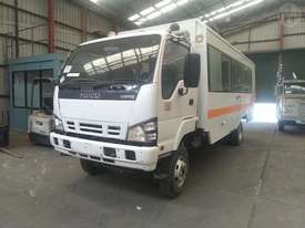 Isuzu NPS300 - picture1' - Click to enlarge