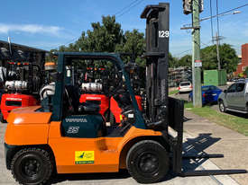 Toyota 3.5T Gas Forklift with 4.5m lift - FOR SALE - picture0' - Click to enlarge