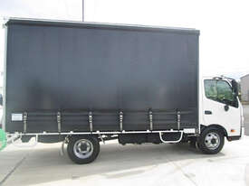 Hino 917 - 300 Series Curtainsider Truck - picture0' - Click to enlarge