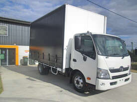 Hino 917 - 300 Series Curtainsider Truck - picture2' - Click to enlarge