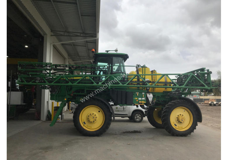 caption John Deere 4630 Boom Spray Sprayer