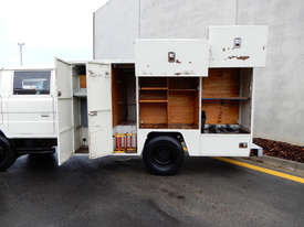 Ford Trader 0811 Service Body Truck - picture2' - Click to enlarge