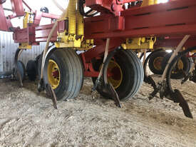 Bourgault 6450 & 8910 Air Seeder Complete Single Brand Seeding/Planting Equip - picture1' - Click to enlarge