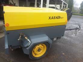 Air Compressor Towable - picture0' - Click to enlarge