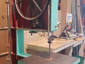 Heavy Duty 3 phase Bandsaw - picture1' - Click to enlarge
