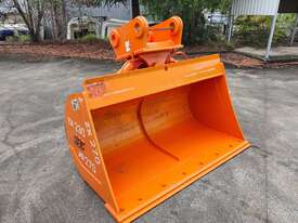 Brand New SEC 22-28 tonne Excavator Hydraulic Tilting Bucket ZX220 / ZX270 - picture0' - Click to enlarge