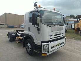 Isuzu FVD1000L - picture0' - Click to enlarge