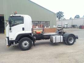 Isuzu FVD1000L - picture2' - Click to enlarge