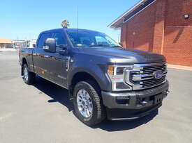Unused 2020 Ford F250 Limited Superduty Crew Cab 4x4 Pickup - picture0' - Click to enlarge