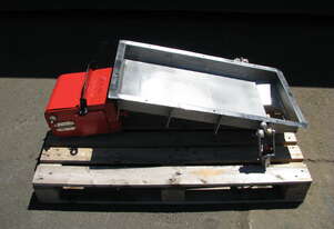 Vibrating Vibratory Tray Feeder - Syntron F212