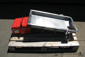 Vibrating Vibratory Tray Feeder - Syntron F212