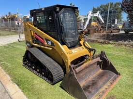 Skid steer CAT 247B3 Tracks 4 in 1 bucket - picture0' - Click to enlarge