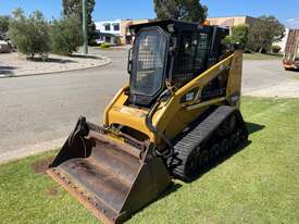 Skid steer CAT 247B3 Tracks 4 in 1 bucket - picture0' - Click to enlarge