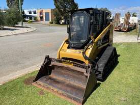 Skid steer CAT 247B3 Tracks 4 in 1 bucket - picture1' - Click to enlarge