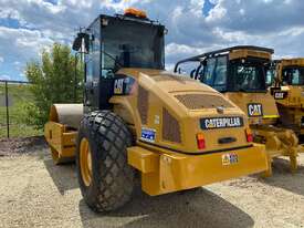 2010 Caterpillar CS56 Roller  - picture2' - Click to enlarge