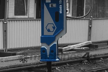 Okada   2600 Hydraulic Breakers