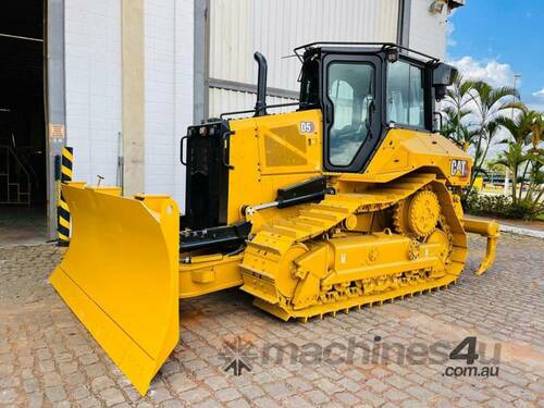 Unused 2021 CAT D5