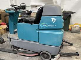 Tennant T7 ECO H20 Scrubber - picture0' - Click to enlarge