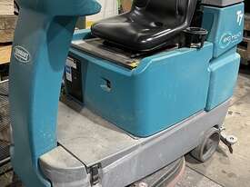 Tennant T7 ECO H20 Scrubber - picture1' - Click to enlarge