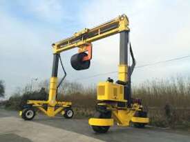 Combilift Mobile Gantry - picture2' - Click to enlarge