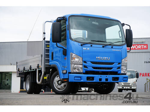 2021 Isuzu NLR 45-150 SWB 