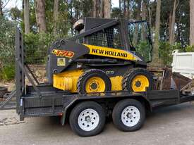 Bobcat new holland L170 - picture0' - Click to enlarge