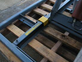 1000kg Scissor Lift Table with Turntable - 1200mm Diameter - picture1' - Click to enlarge