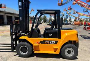 UN 7.0T Diesel Forklift - Heavy Duty Model with Isuzu 6BD1 Engine