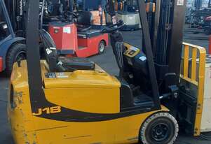 ACTIVE FORKLIFTS - 1.8 Ton Electric Forklift Container Entry 4.5m lift- Osiko 2014 Model only $9999+