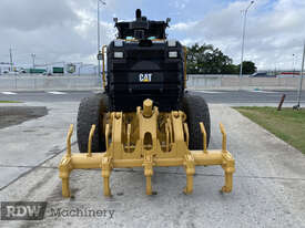 2015 Caterpillar 140M 3 VHP AWD Grader - picture1' - Click to enlarge