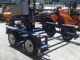 2ton hyd self loader with drum drive , 13hp honda powered , electric brakes - picture1' - Click to enlarge