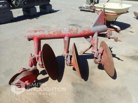 3 POINT LINKAGE TREW DISC PLOUGH - picture2' - Click to enlarge