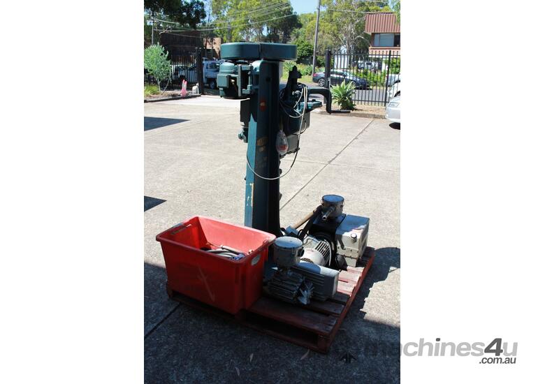 caption Vacuum Can Seamer.