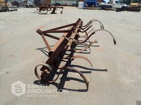 3 POINT LINKAGE CULTIVATOR - picture2' - Click to enlarge