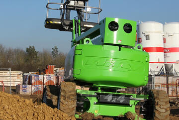 Nifty HR17 4x4 17.2m: Self Propelled but compact and low weight