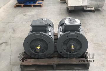 75 kw 100 hp 2 pole 2980 rpm 400v Foot Flange Gardner Denver Model YPG250M-2T01 AC Electric Motor 75 kw 100 hp 2 pole 2980 rpm 400v Foot Flange Gardner Denver Model YPG250M-2T01 AC Electric Motor
